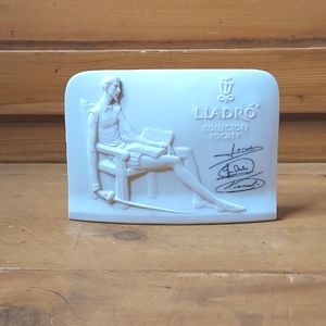 LLADRO Collector's Society Bisque Plaque